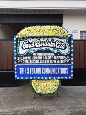Papan Bunga Duka di Passo